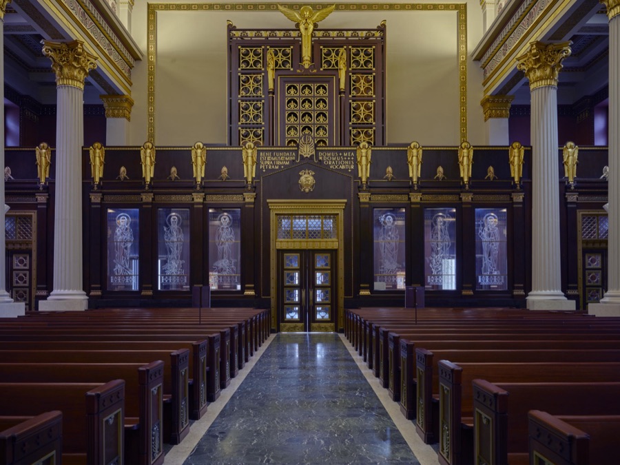 A portion of the sanctuary of the Saint Peter in Chains Catholic Cathedral in Cincinnati, Ohio