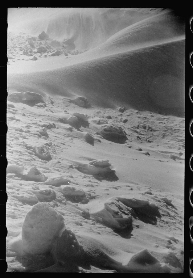 Snowdrifts on Highway U.S. 50, Ross County, Ohio