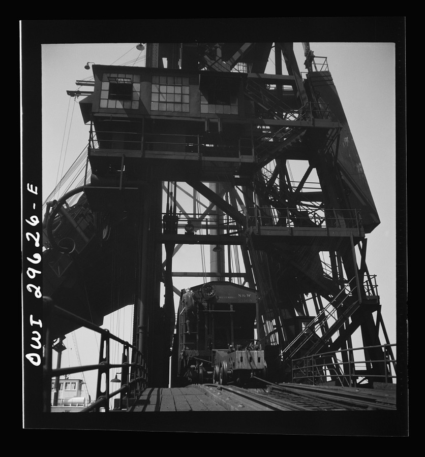 Sandusky, Ohio. A carload of coal at the loading machine at the Pennsylvania Railroad dock