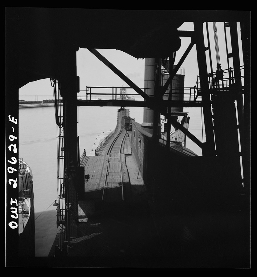 Sandusky, Ohio. Looking across from the Pennsylvania Railroad's No. 1 to No. 3 in the distance