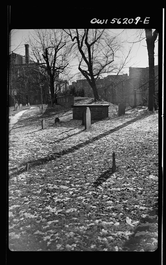 Cambridge, Massachusetts. Historic churchyard near Harvard Square