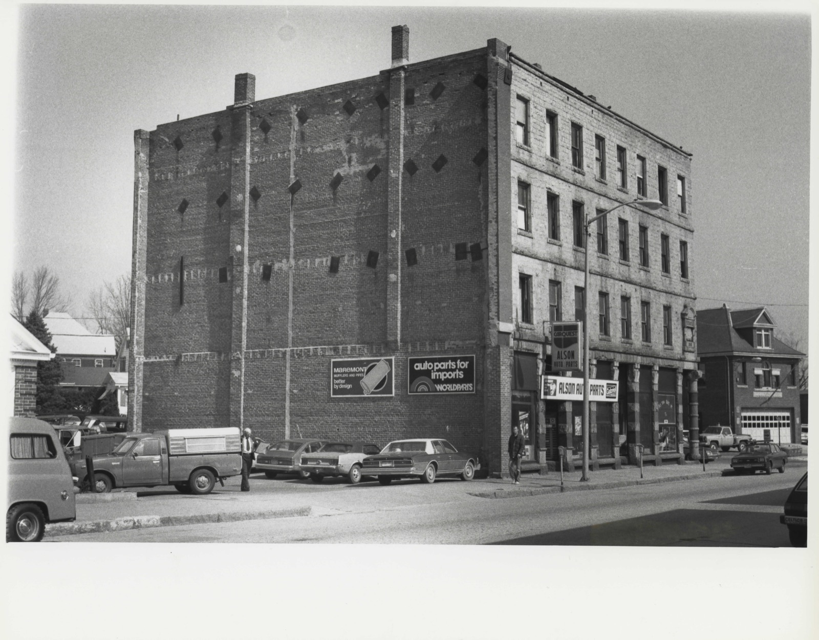 Thom Block, photograph from the federal nomination