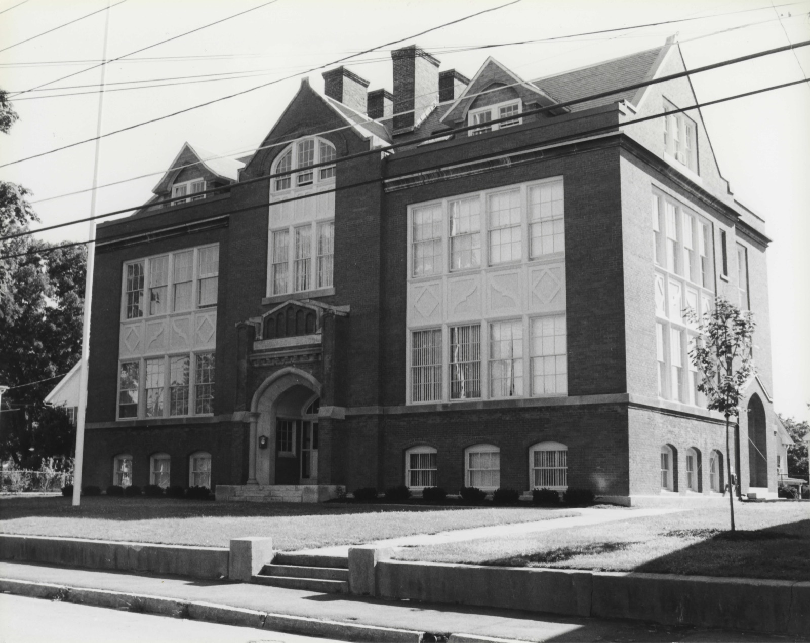 Thompson School, photograph from the federal nomination