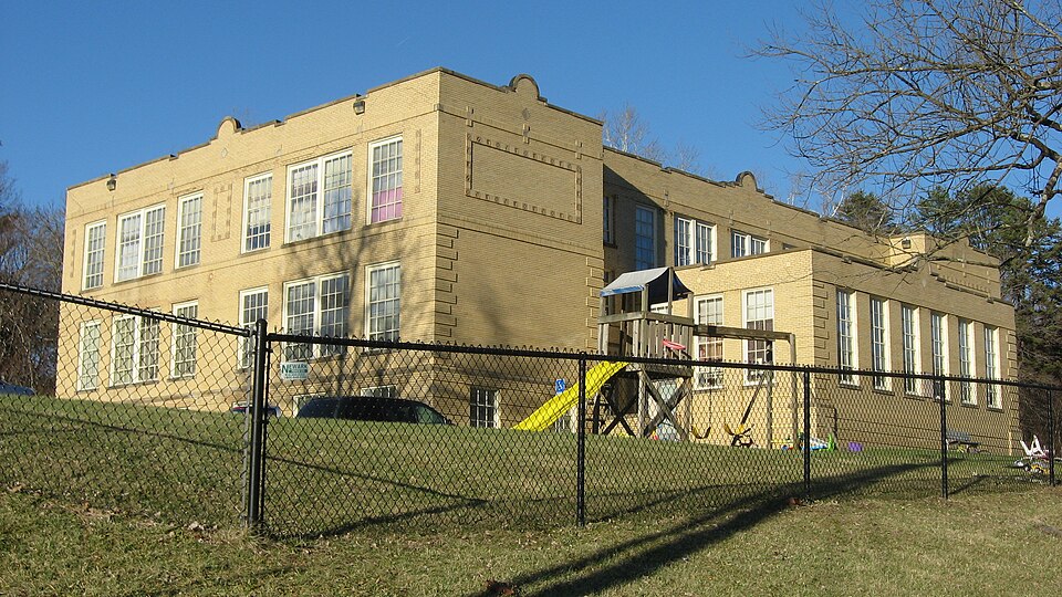 Photograph of New Straitsville School