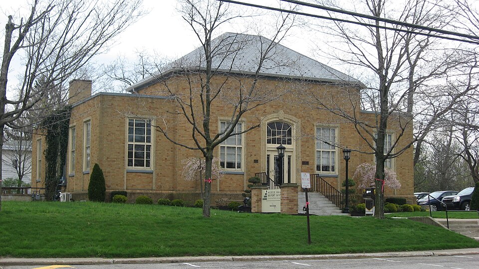 Photograph of Chardon Post Office Building