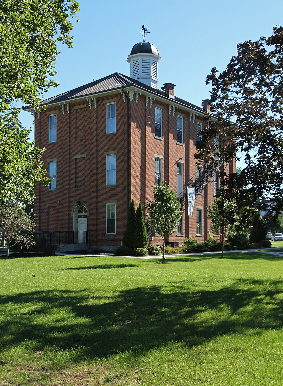 Photograph of Sunbury Town Hall