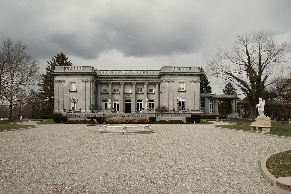 Photograph of Peter G. Thomson House