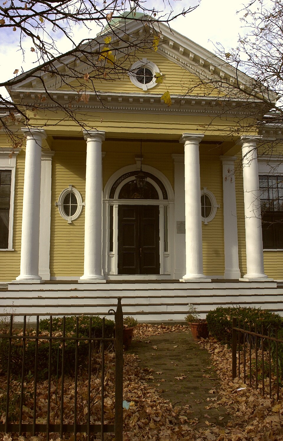 Photograph of Oak Square School