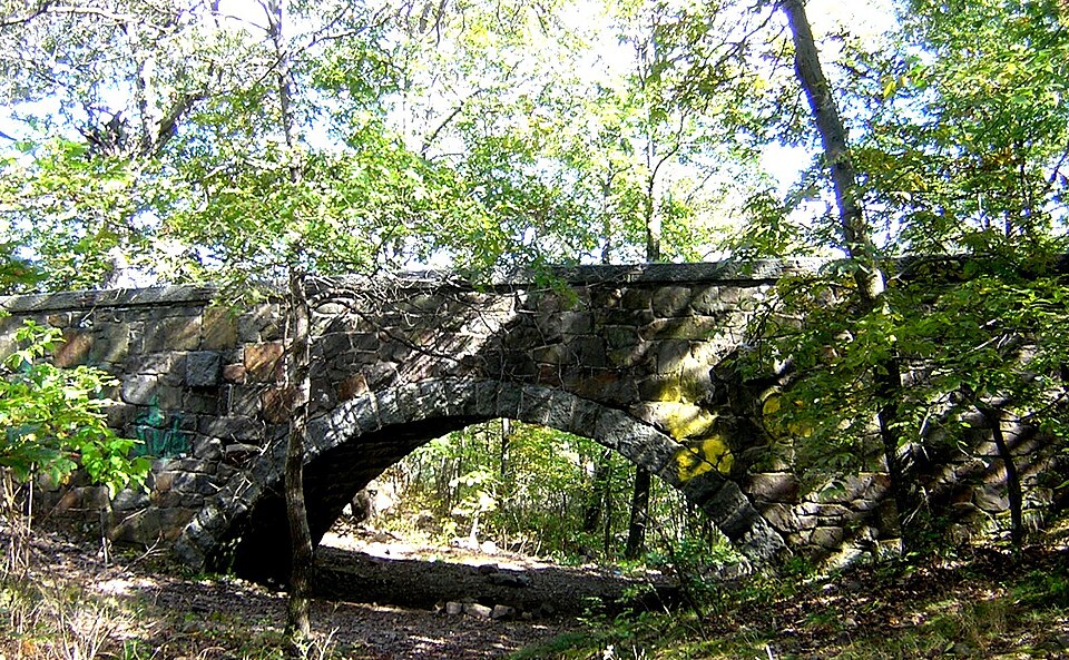Photograph of Eliot Memorial Bridge