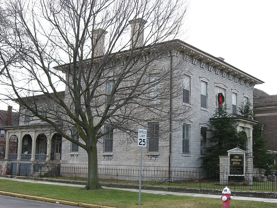 Photograph of Lester Hubbard House