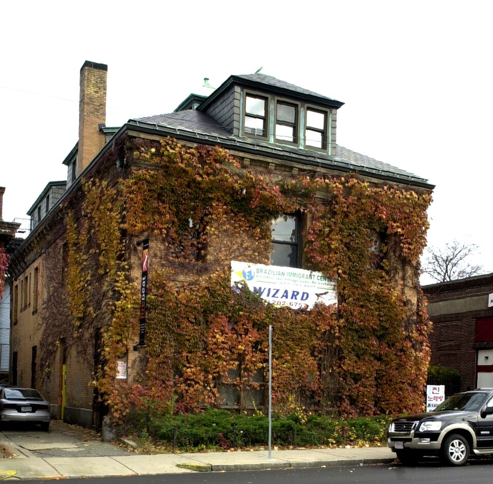 Photograph of Harvard Avenue Fire Station