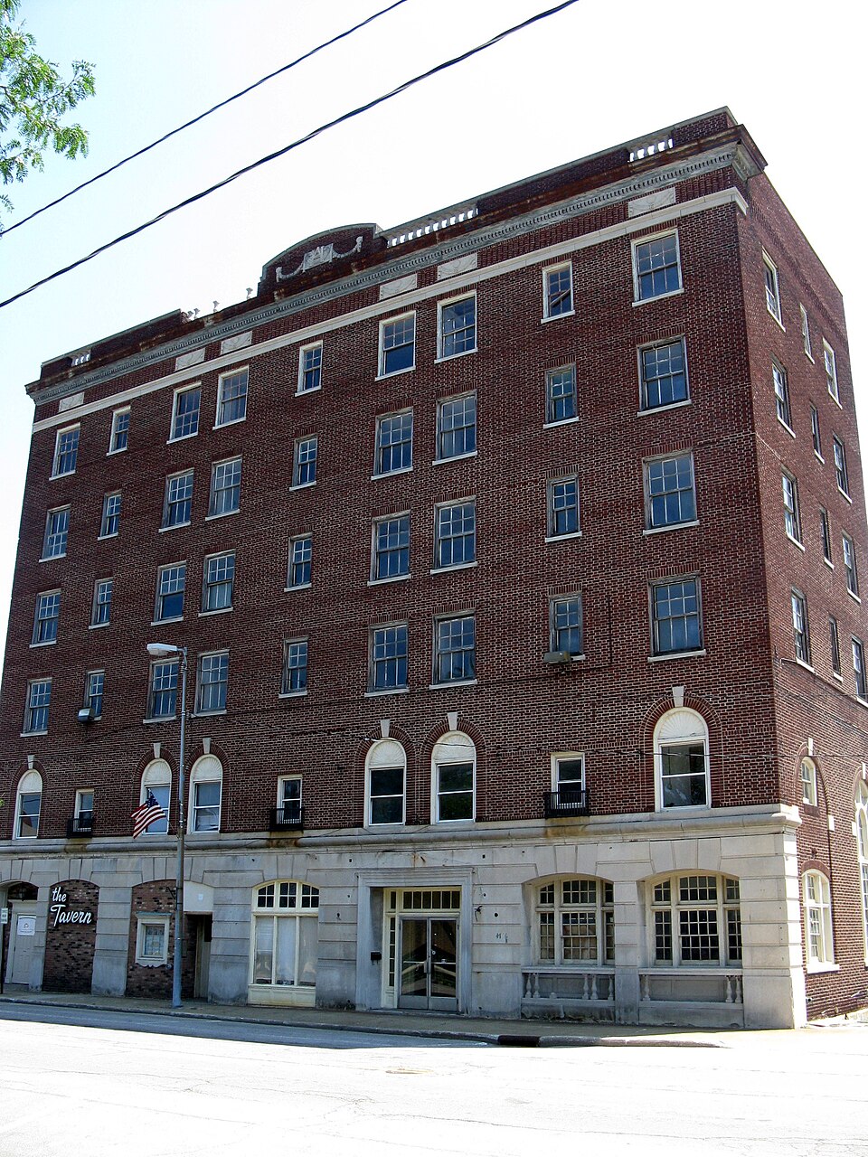 Photograph of Hotel Ashtabula