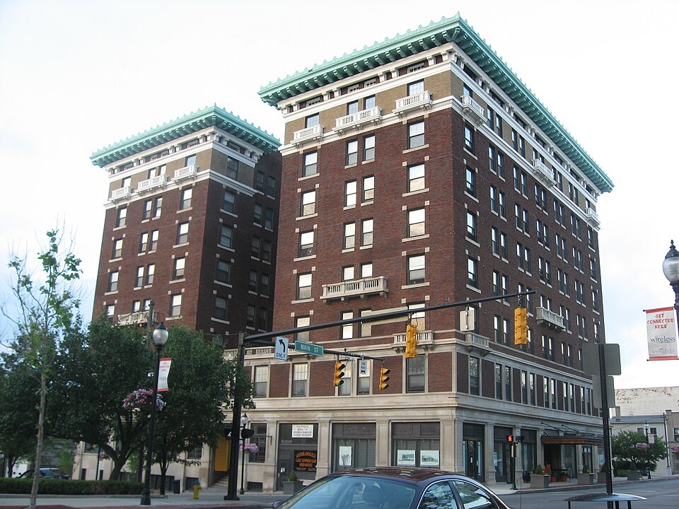 Photograph of Shawnee Hotel