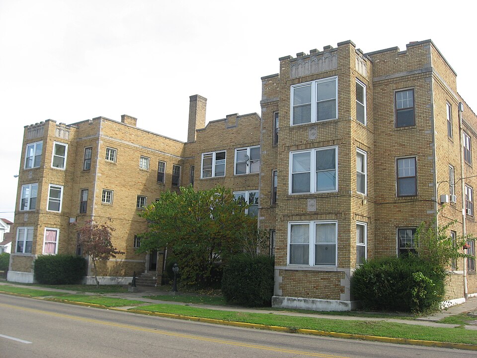 Photograph of Streich Apartments