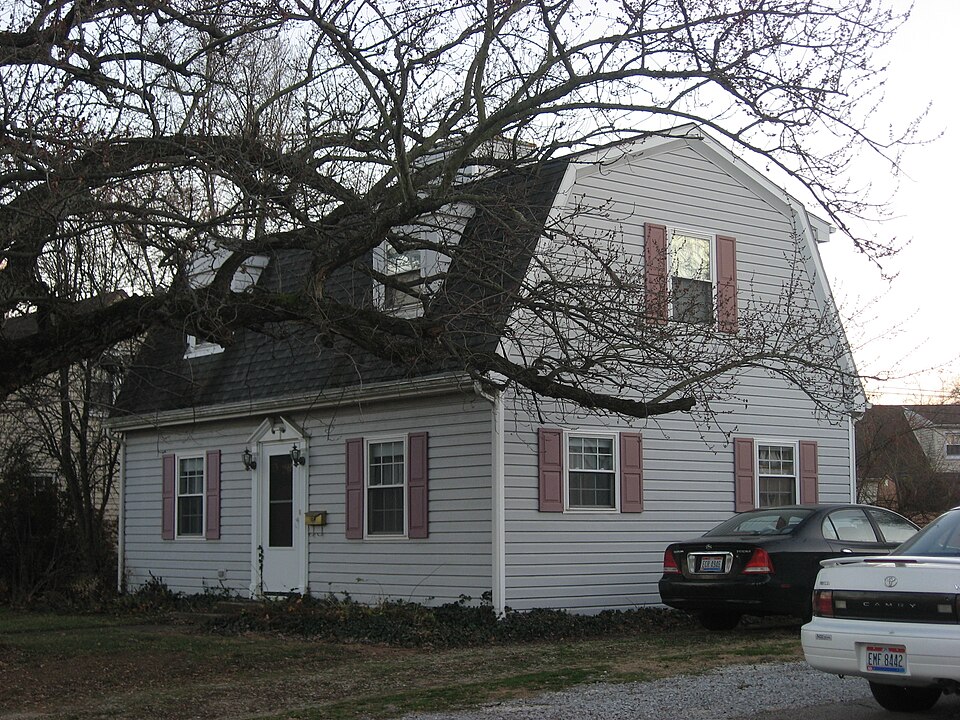 Photograph of House at 1022 West Main Street