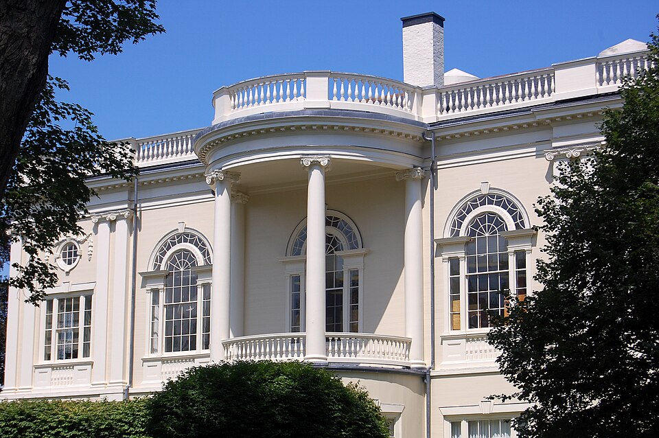 Photograph of Peabody Institute Library