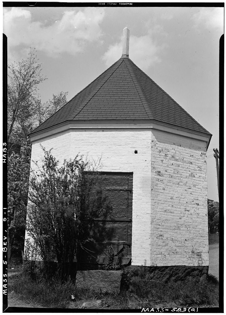 Powder House, photograph filed with the federal survey