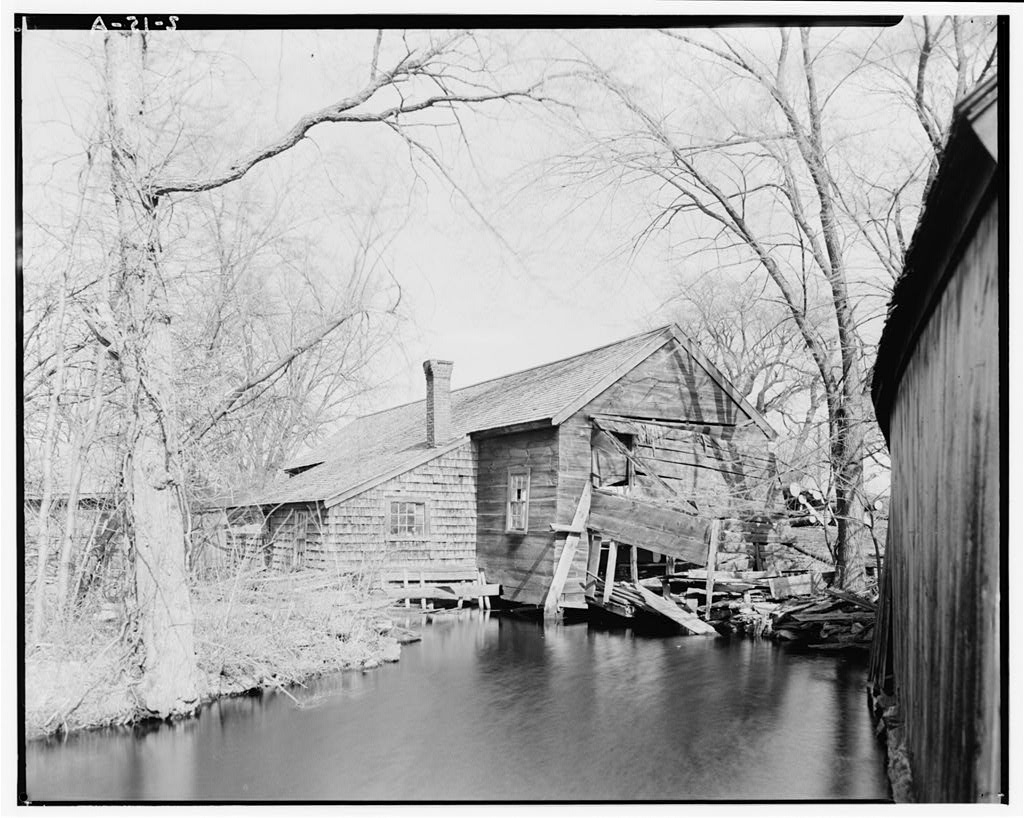 Saw, photograph filed with the federal survey