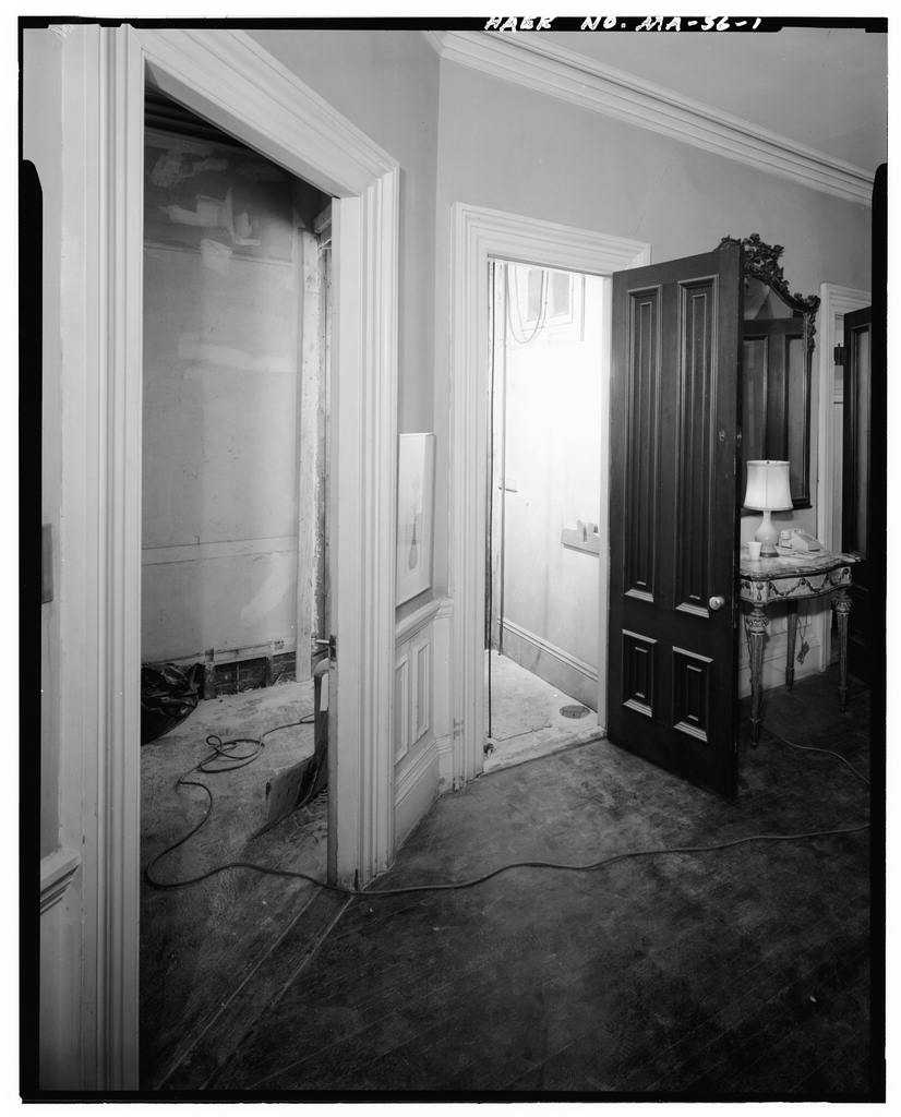 72 Marlborough Street, photograph filed with the federal survey