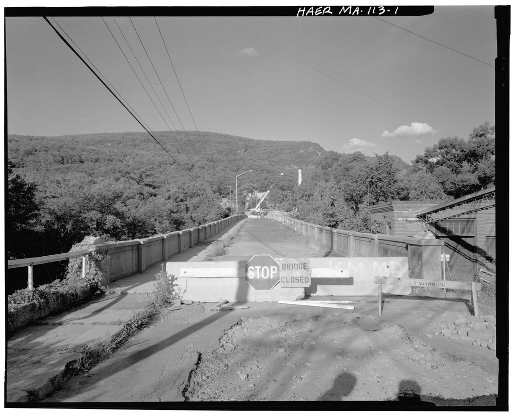 Woronoco Bridge, photograph filed with the federal survey