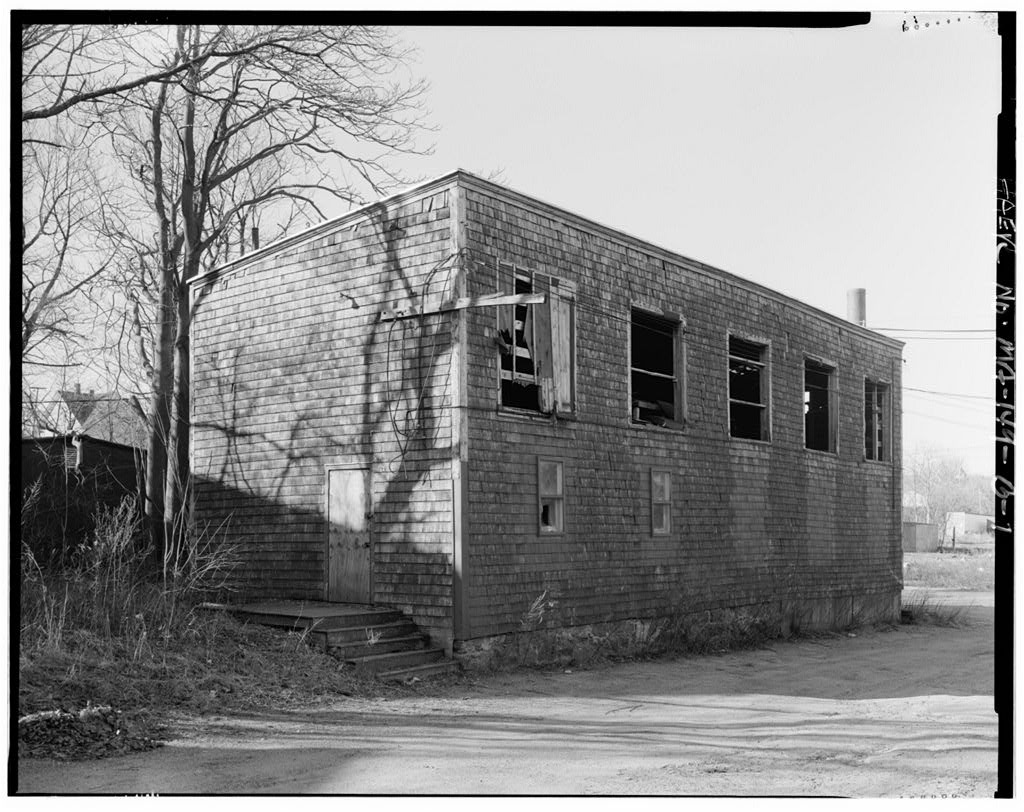 Larrabee & Hingston Company, photograph filed with the federal survey
