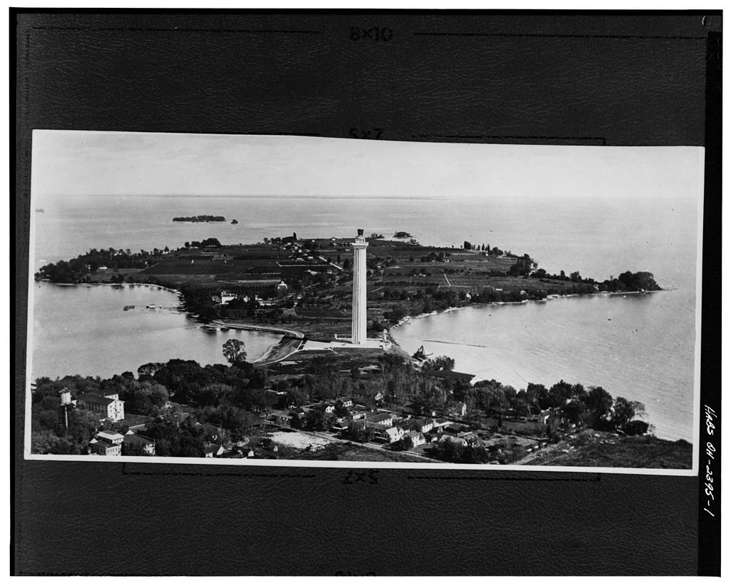 Perry's Victory & International Peace Memorial, photograph filed with the federal survey