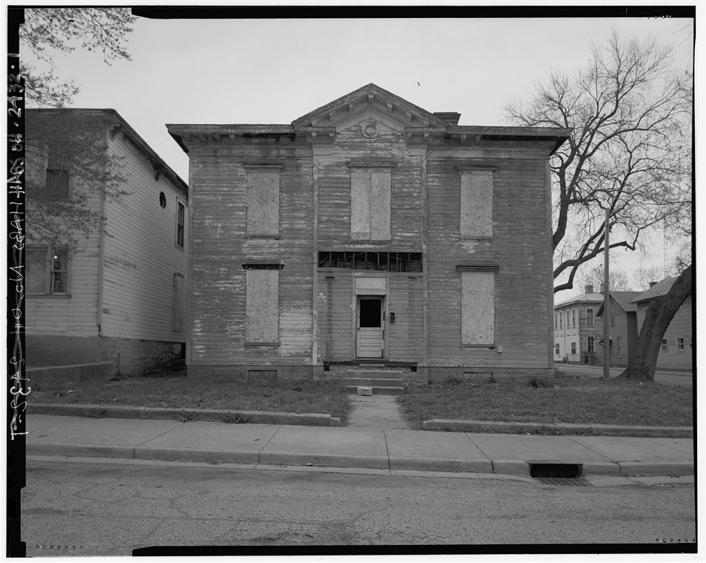 206 East Pleasant Street (house), photograph filed with the federal survey