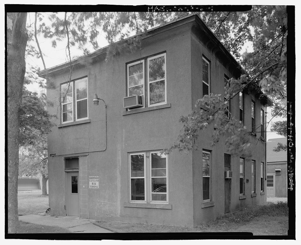 Pennsylvania Railway Ore Dock, Office Building, Lake Erie at Whiskey Island, Cleveland, Cuyahoga County, OH, photograph filed with the federal survey