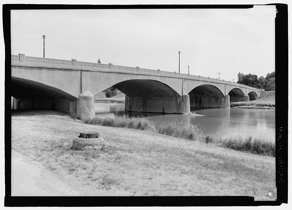 Piqua Bridge, photograph filed with the federal survey